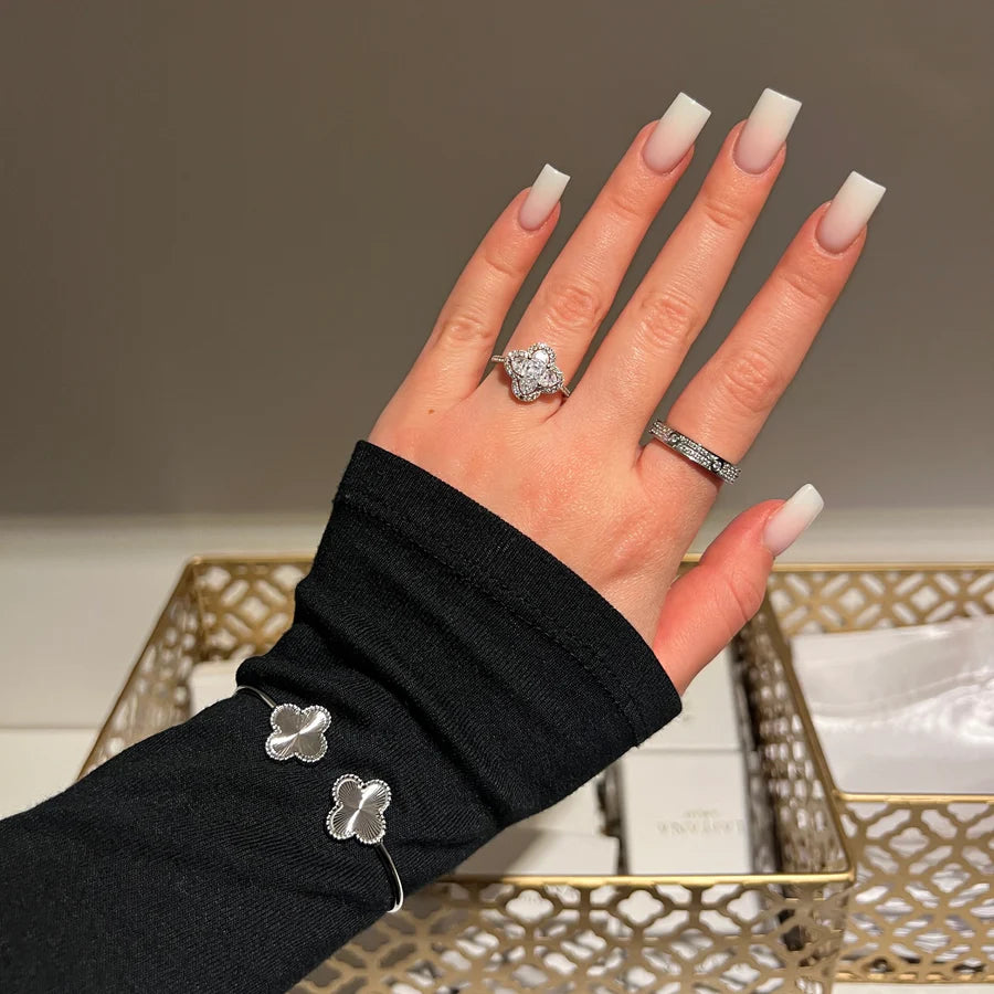 2 Clover Bangle