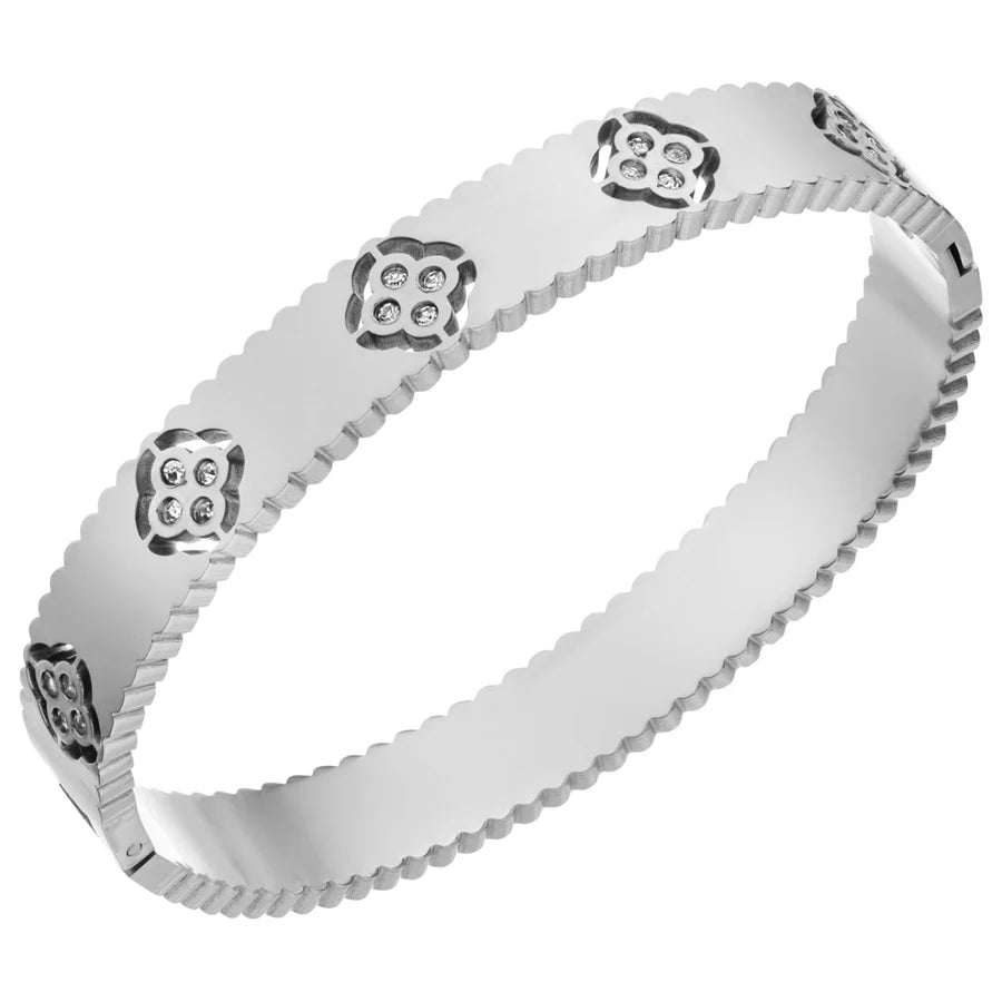 Deluxe Clover Bangle